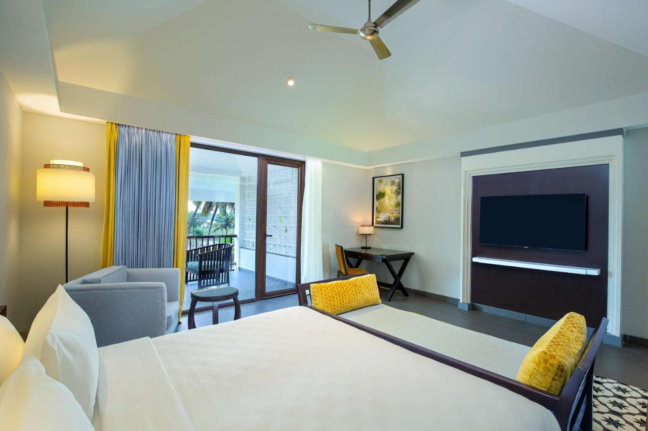 Radisson Resort Pondicherry Bay Exterior photo