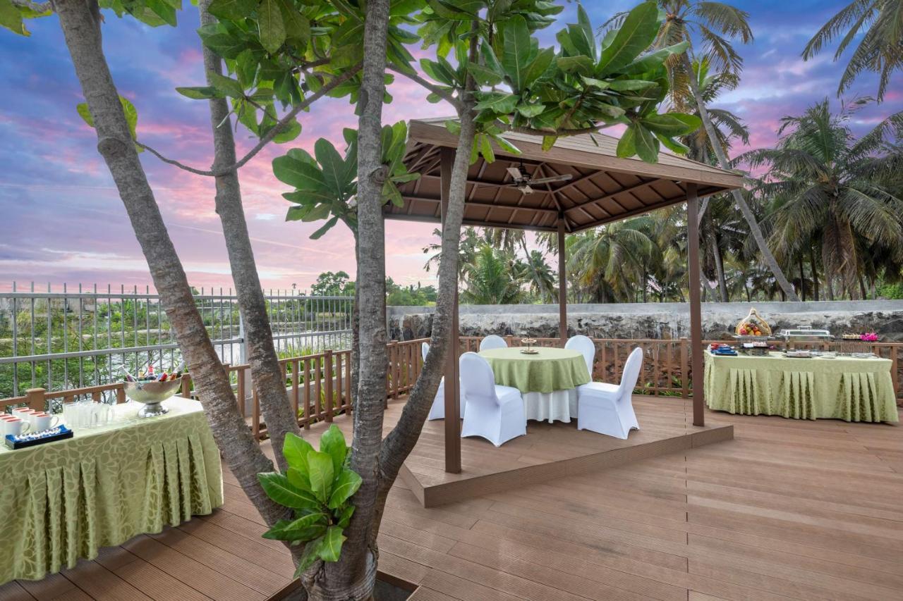 Radisson Resort Pondicherry Bay Exterior photo